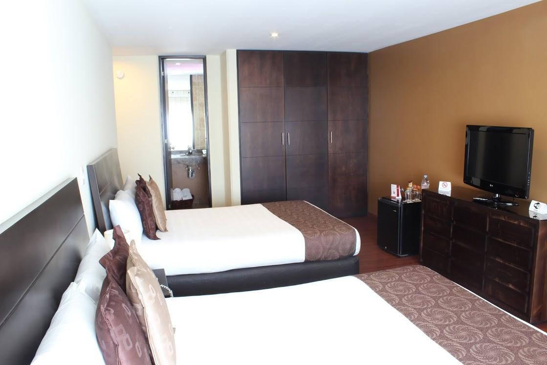 Hotel Santa Barbara Real Богота Экстерьер фото