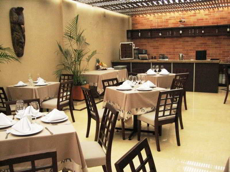 Hotel Santa Barbara Real Богота Экстерьер фото