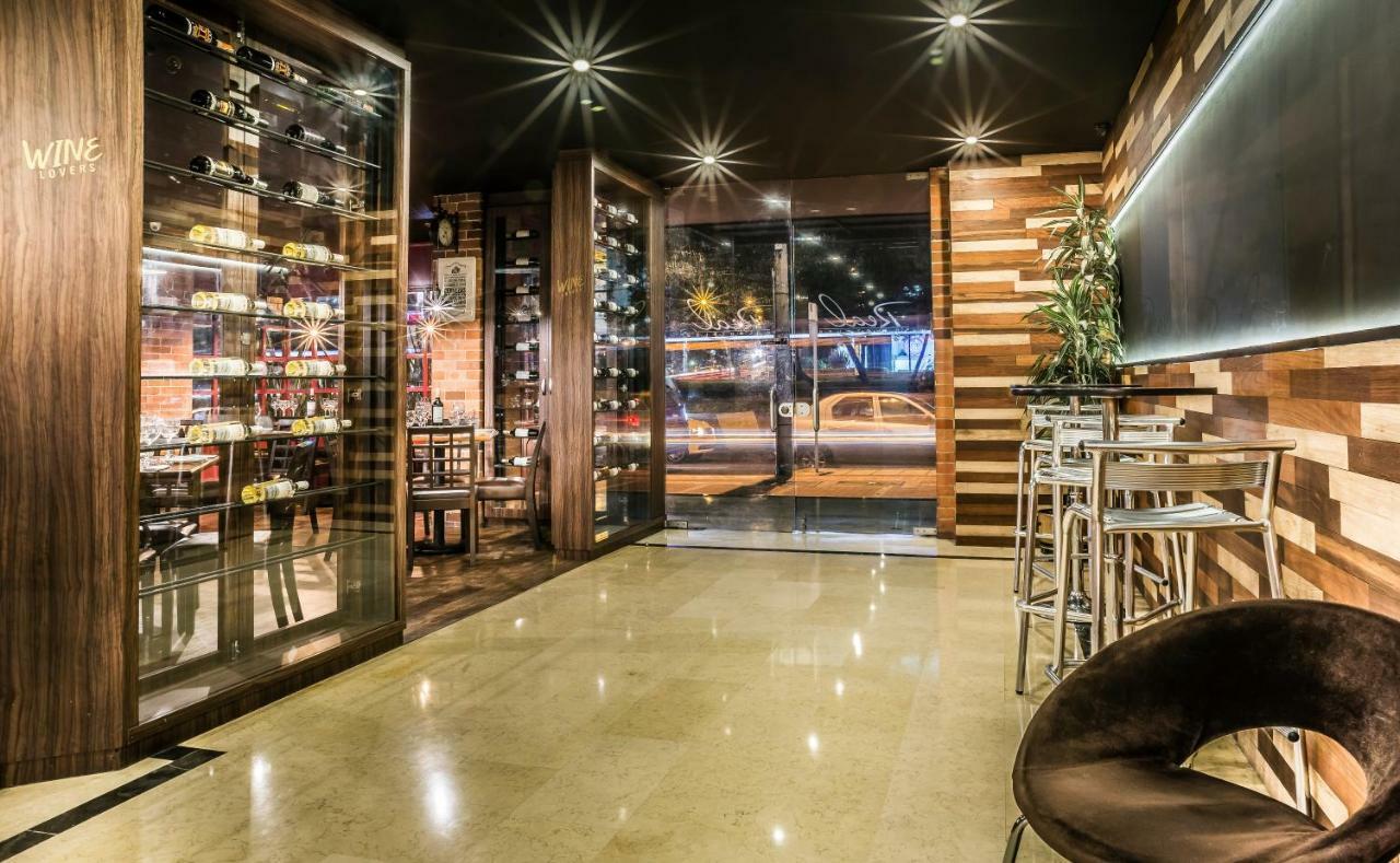 Hotel Santa Barbara Real Богота Экстерьер фото